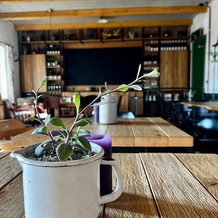 Penzion A Bistro Stary Kopec Зноймо Екстер'єр фото